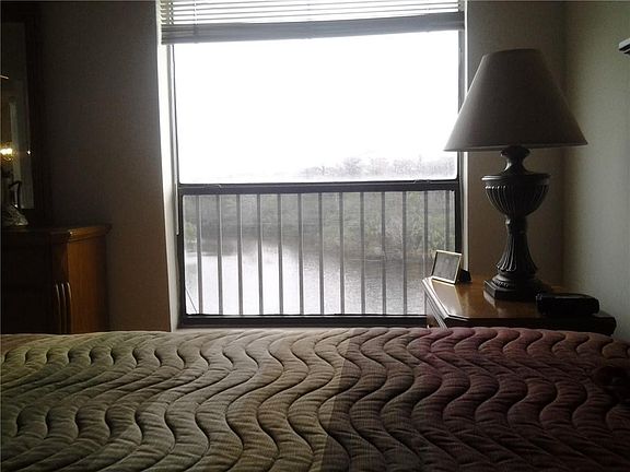 4th image of 2900 NW 42nd Avenue #504