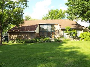 4310 Birch Dr, Gurnee, IL 60031