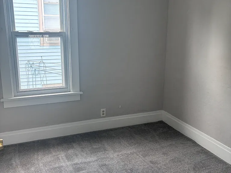 front "bed"room