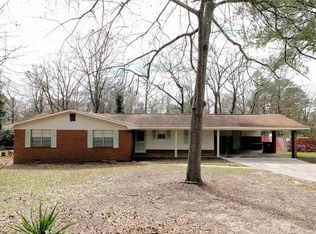 2017 Green St, Warner Robins, GA 31093