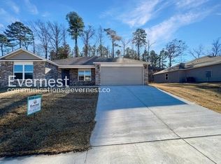 1949 Auburn Hills Dr, Benton, AR 72015