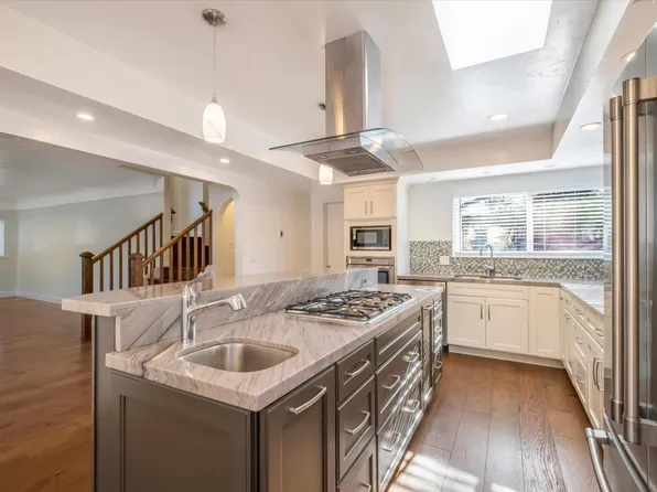 631 Riverside Ave, Santa Cruz, CA 95060
