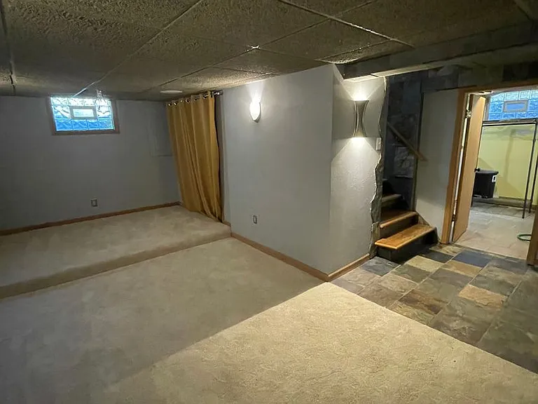 1404 E Park Pl — Photo 24