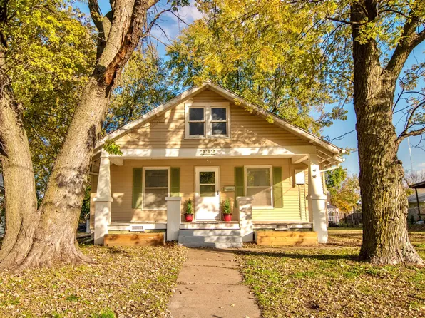 222 N Elm Street, Nevada, MO 64772