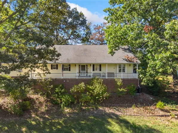8061 Blevins Rd, Harrison, AR 72601