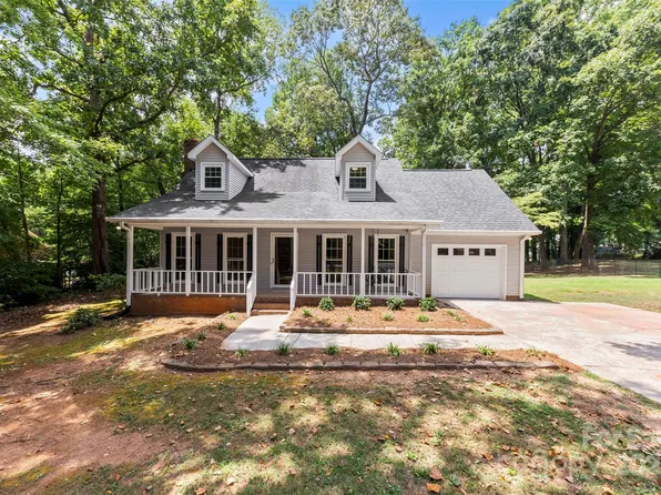 114 Carrigan Dr, Belmont, NC 28012