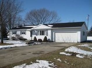 717 E Liberty St, Chesaning, MI 48616