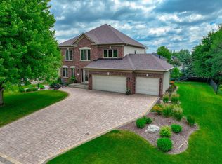 42 Ashbury Ct, Hudson, WI 54016