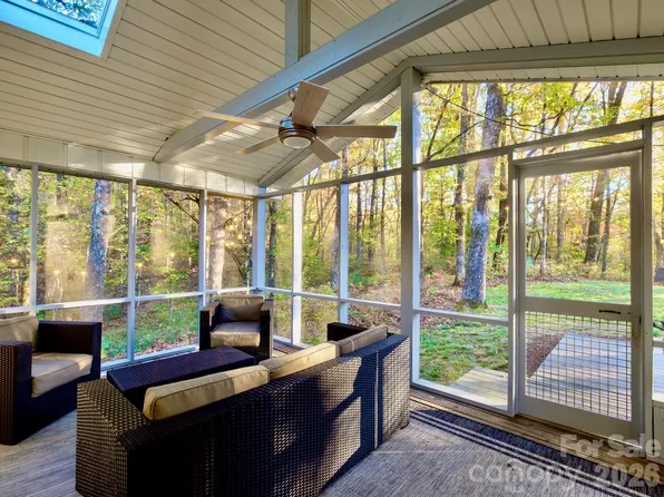 359 Rainbow Lake Dr, Brevard, NC 28712