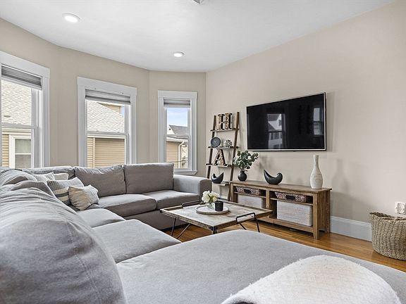 3rd image of 70 Pinkert St #70