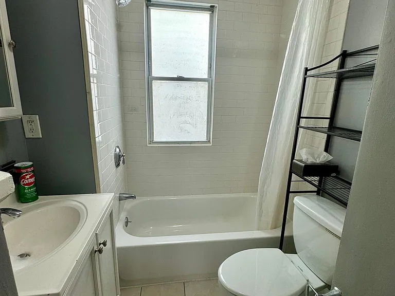 17 Richter St #1 — Photo 8