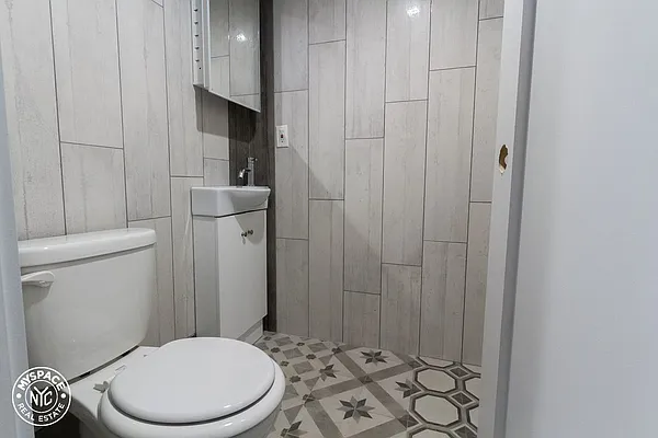 Rented by MySpaceNYC | media 5