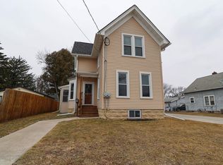 1409 N Division St, Appleton, WI 54911