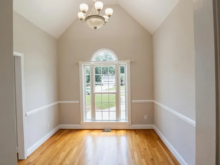 35 Belmont Dr — Photo 7