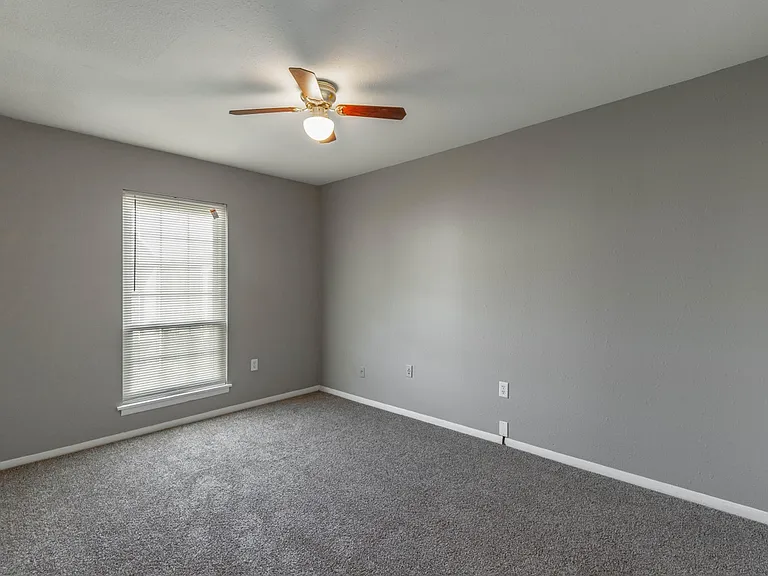 900 Mountain Creek Rd #J131 — Photo 19