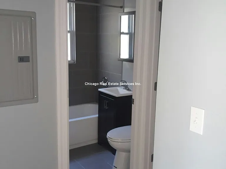 1644 W Pratt Blvd #1J — Photo 10