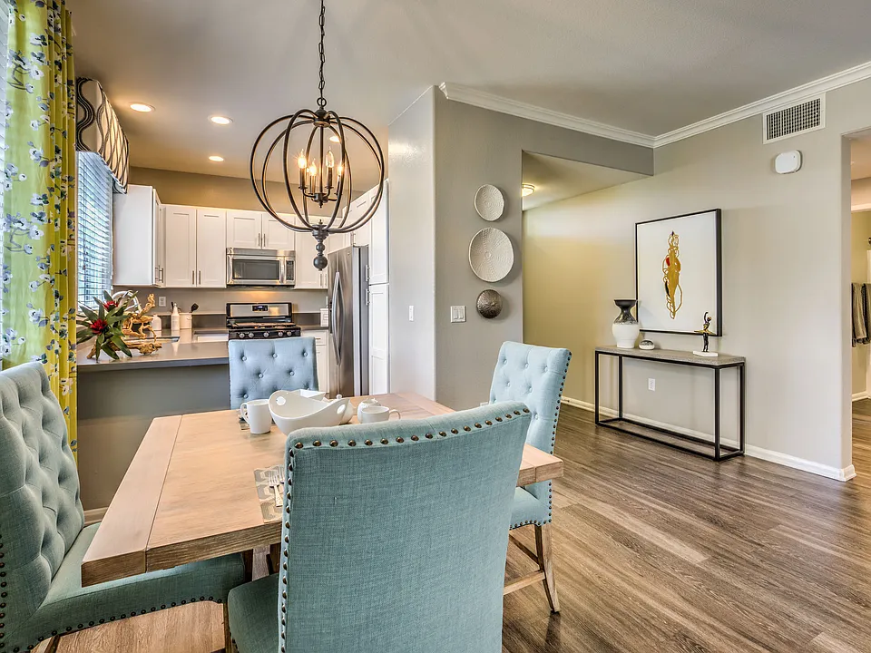 Signature Point apartments community photo