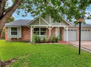9715 Kemp Forest Dr, Houston, TX 77080