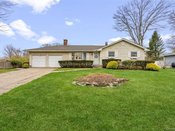 22 Forest Avenue, Port Jefferson Station, NY 11776