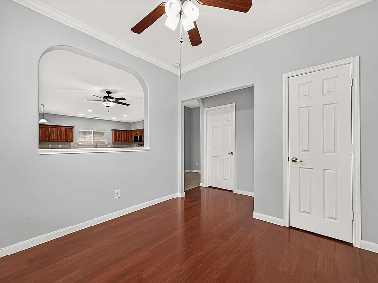 3223 Legends Creek Dr — Photo 10