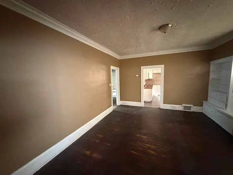 12420 Phillips Ave — Photo 15