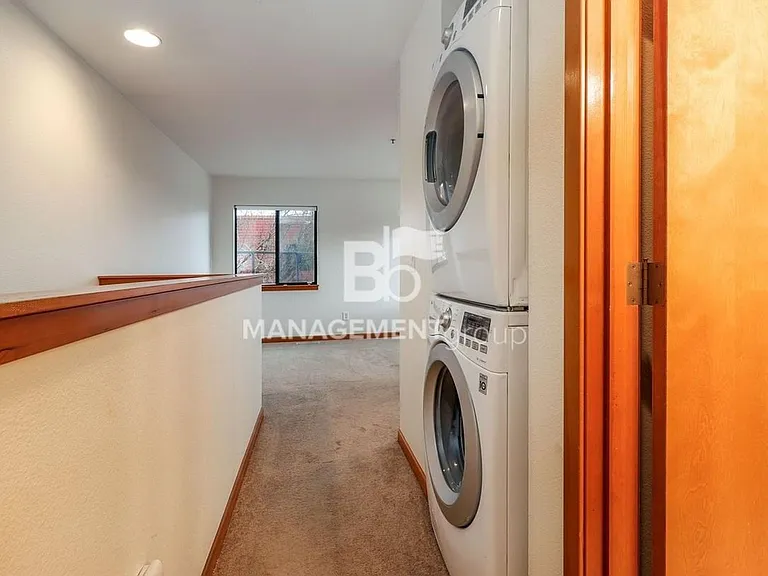 720 NW Naito Pkwy #D23 — Photo 11