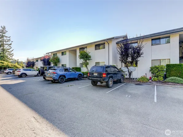 130 E North Camano Drive #8, Camano Island, WA 98282