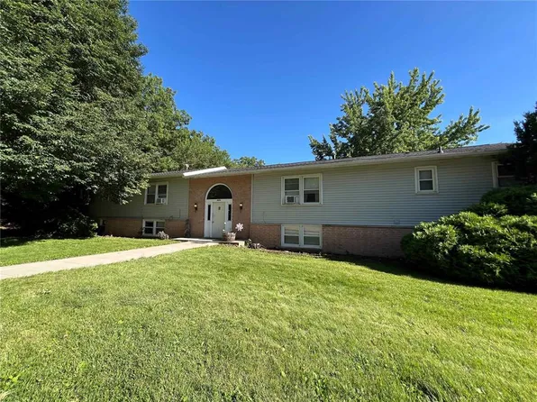 50 W Broadway St APT 1, Central City, IA 52214
