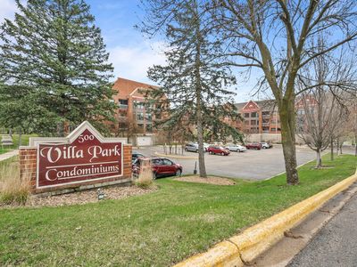 500 County Road B Rd W APT 321, Roseville, MN, 55113