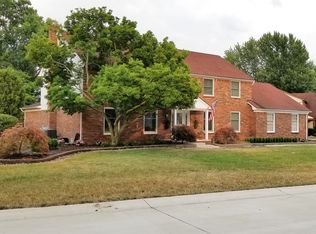 25842 Glover Ct, Farmington Hills, MI 48335