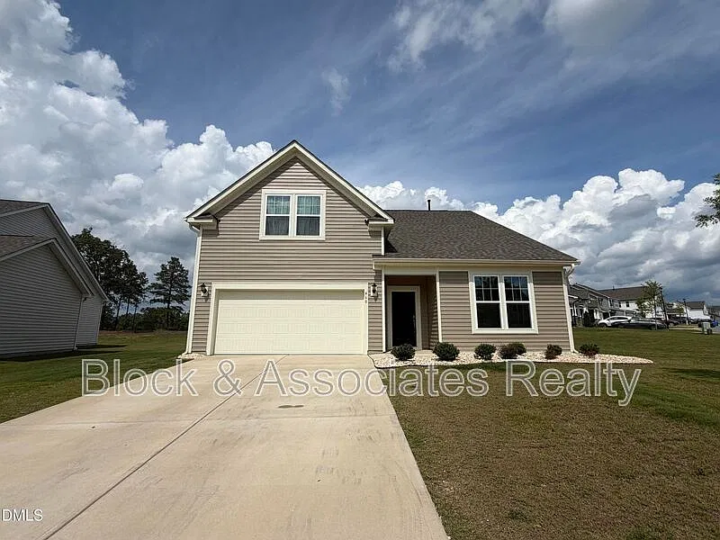 4 bed, 3.0 bath, $2,850 — Photo 1