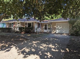 1026 Coolidge Ave, Oshkosh, WI 54902