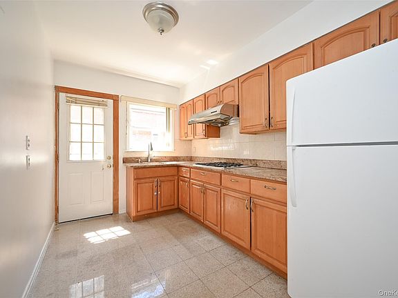 5th image of 7518 197th Street