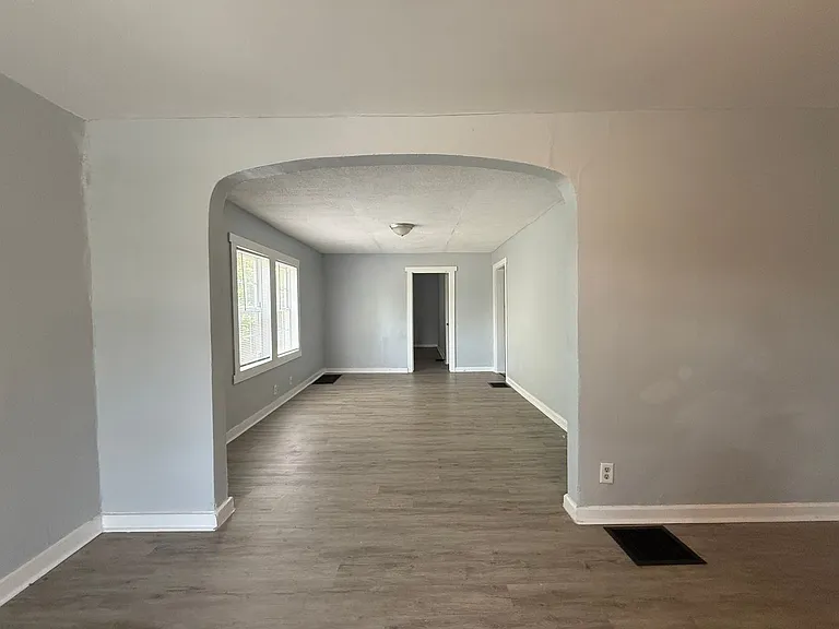3420 N Denny St — Photo 6
