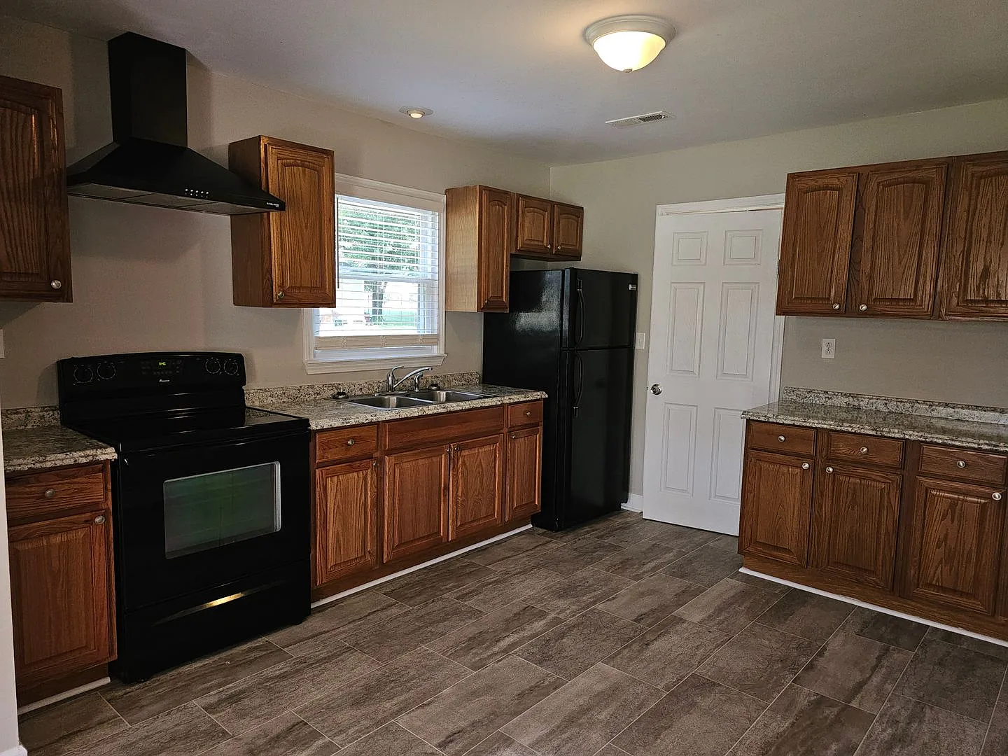 New to Rental Market- Brick Ranch Home with 3 Bedrooms! — Photo 3