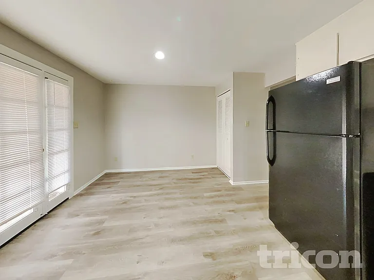 13215 N 42nd St — Photo 6