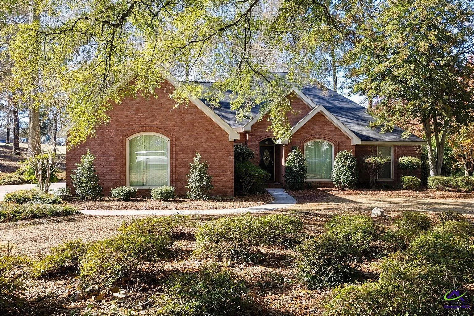 107 Deerwood Dr photo 1