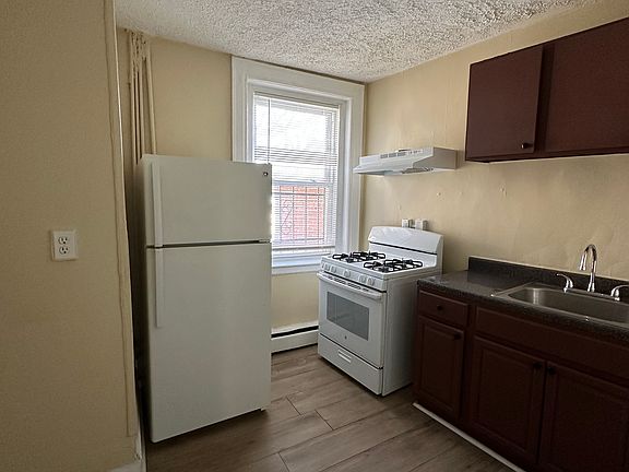 5th image of 701 Howard Ave #A1