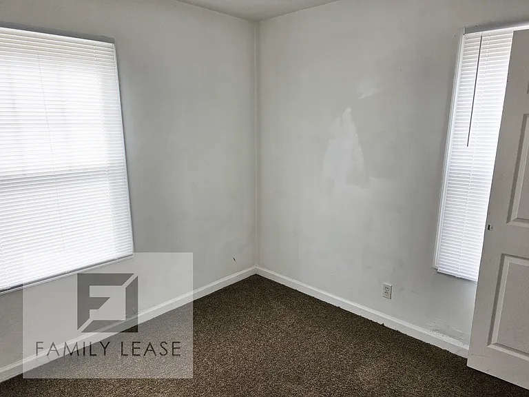 515 Saint Barbara Ln — Photo 10