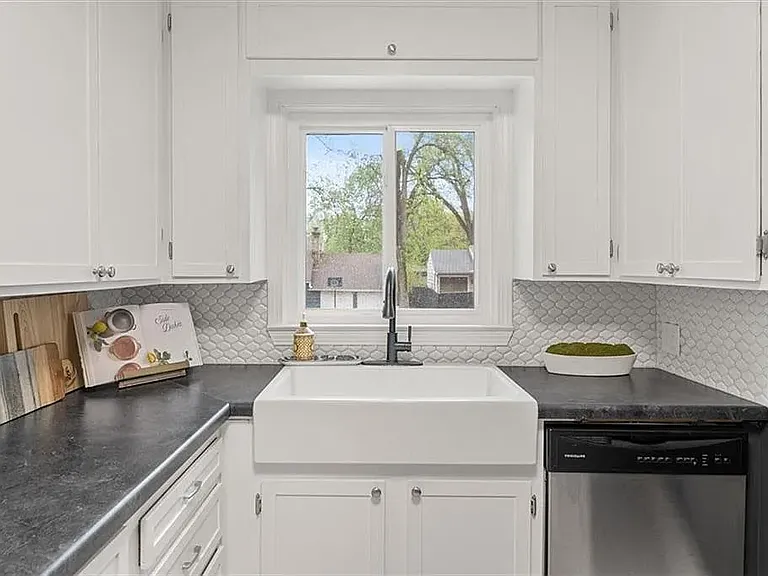 7100 Linden St — Photo 5