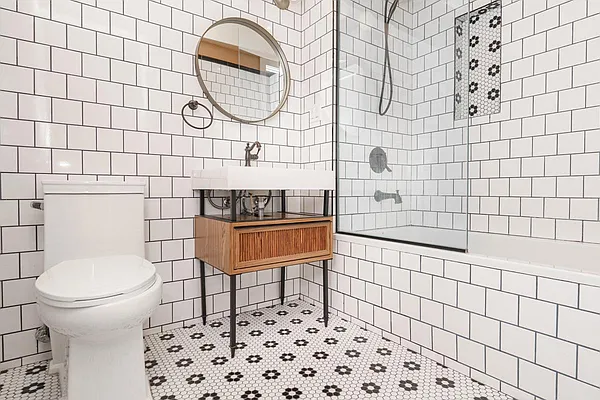 Rented by MySpaceNYC | media 48