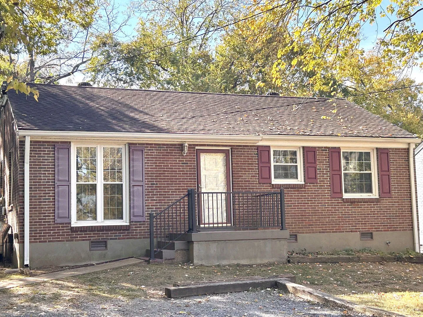 Three Bedroom Home near Geodis Park — Photo 2