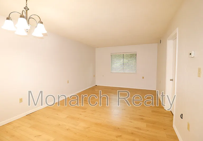 89 SE 16th Ave #101-P101 — Photo 5