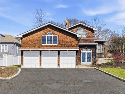 20 Maryland Street, Dix Hills, NY, 11746