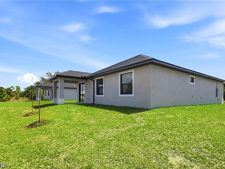1253 Argosy Rd — Photo 32
