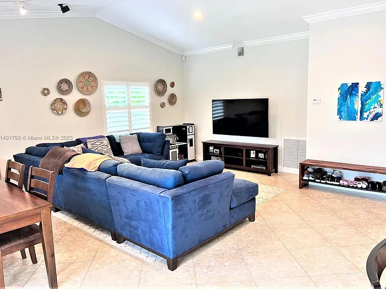1464 SW 97th Way — Photo 11