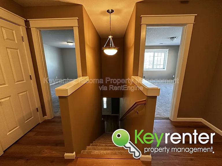 809 SE 9th Cir — Photo 23