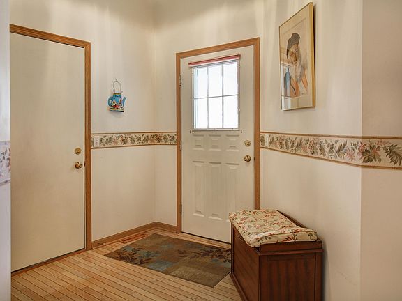 2nd image of 1162 Hemingway Ln