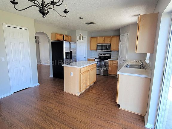 5th image of 4963 Fiske Cir