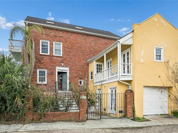 10 Place Lafitte, Madisonville, LA 70447